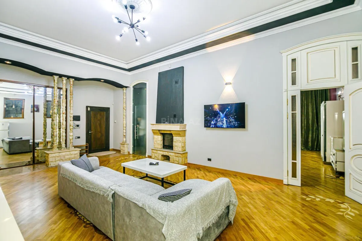 Kirayə verilir 4 otaqlı mənzil 150 m²