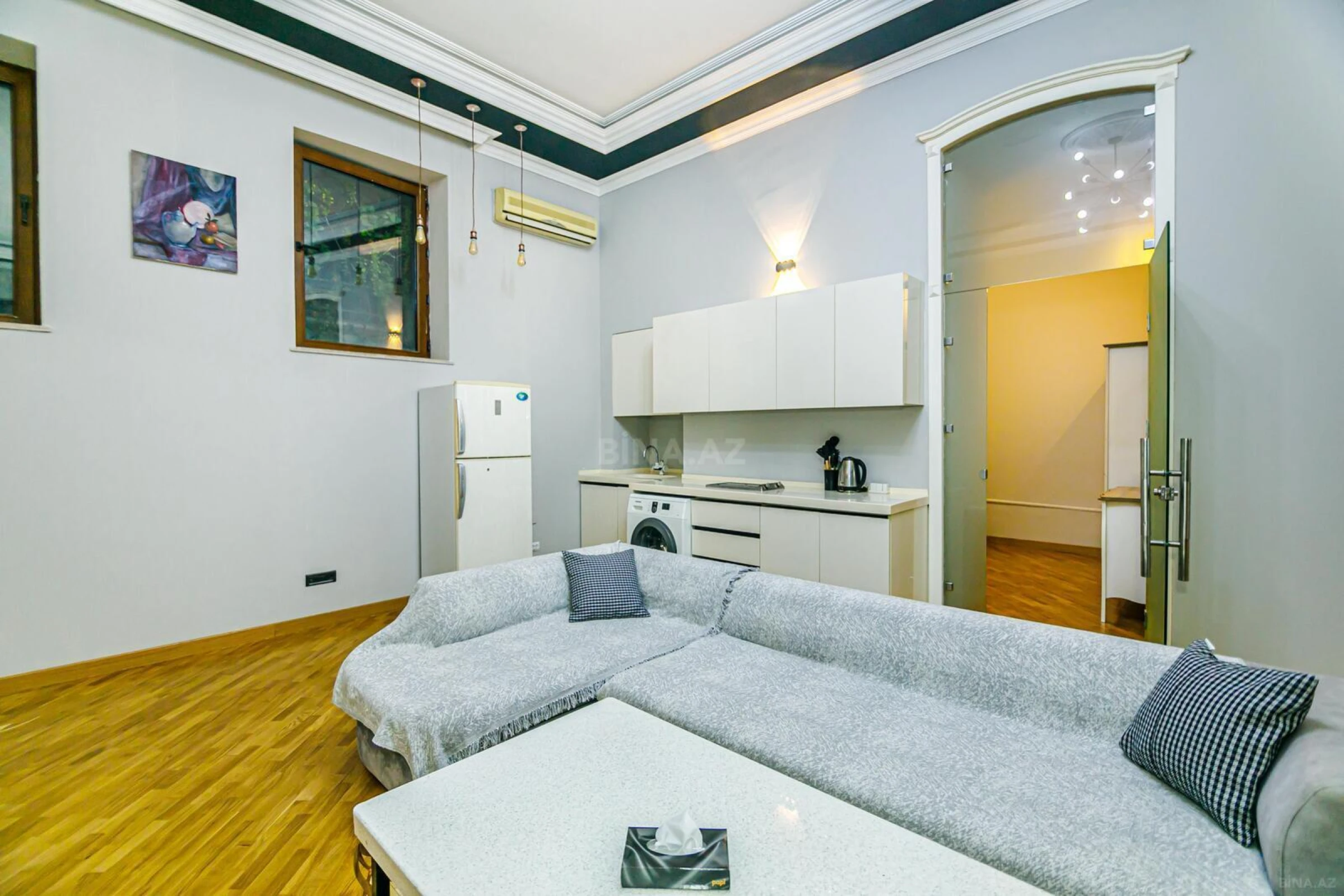 Kirayə verilir 4 otaqlı mənzil 150 m²