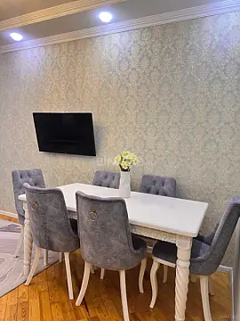 Satılır 2 otaqlı mənzil 77.8 m²