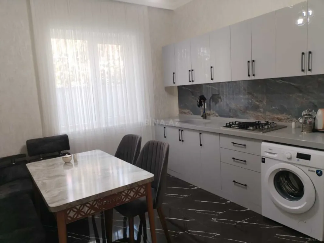 Kirayə verilir 4 otaqlı həyət evi 180 m²
