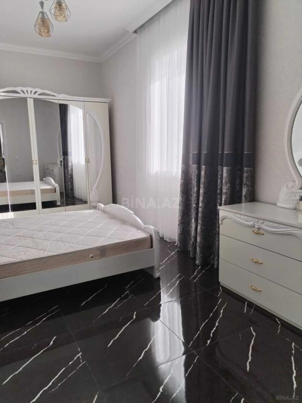 Kirayə verilir 4 otaqlı həyət evi 180 m²