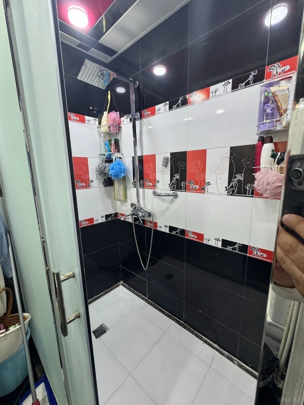 Satılır 4 otaqlı mənzil 120 m²