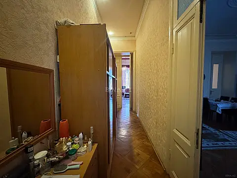 Satılır 4 otaqlı mənzil 120 m²