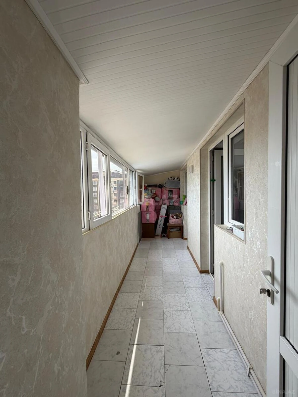 Satılır 4 otaqlı mənzil 148 m²