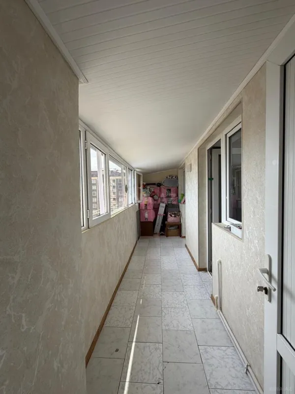 Satılır 4 otaqlı mənzil 148 m²