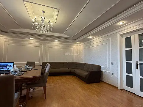Satılır 4 otaqlı mənzil 148 m²