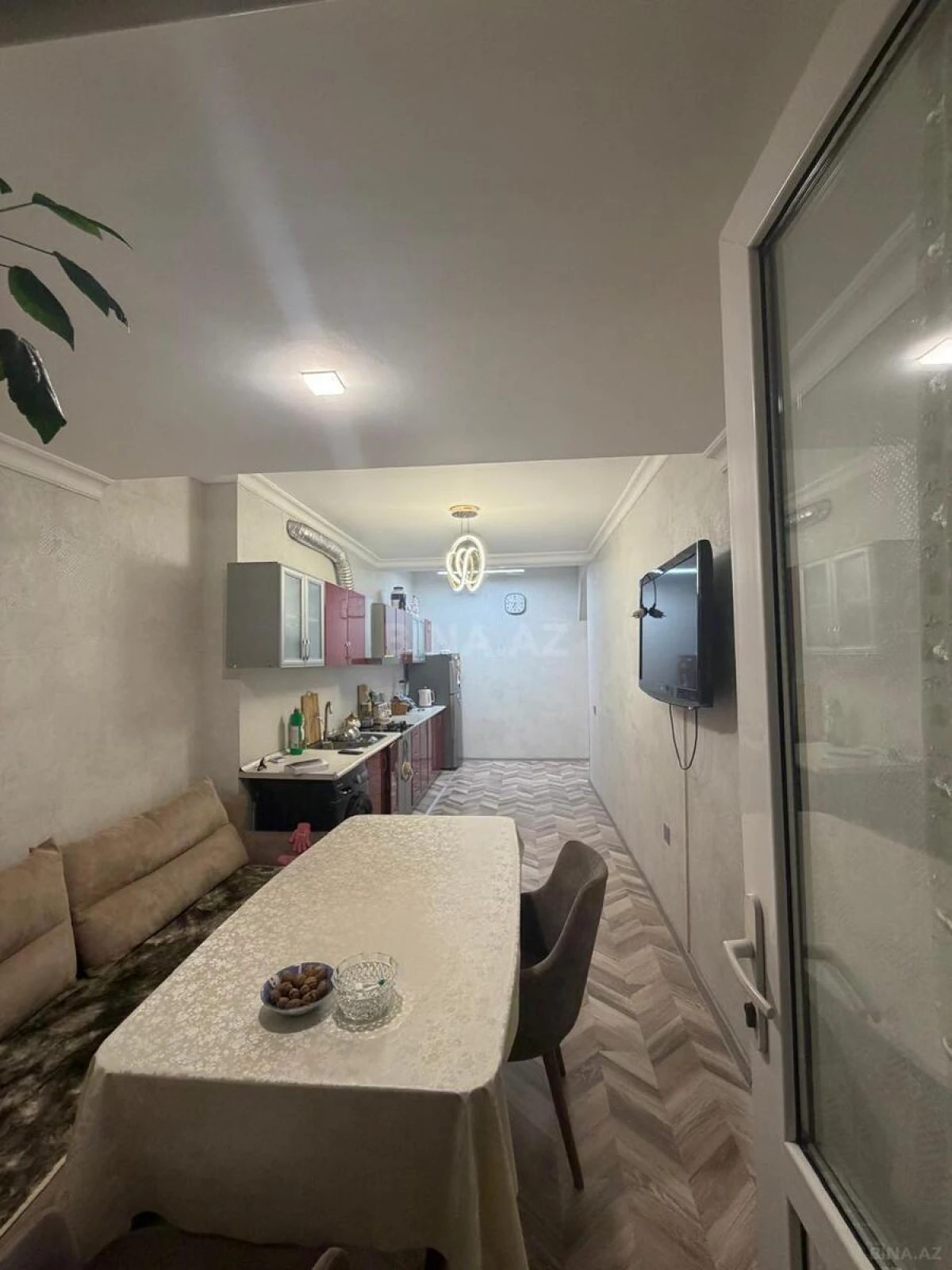 Satılır 4 otaqlı mənzil 148 m²