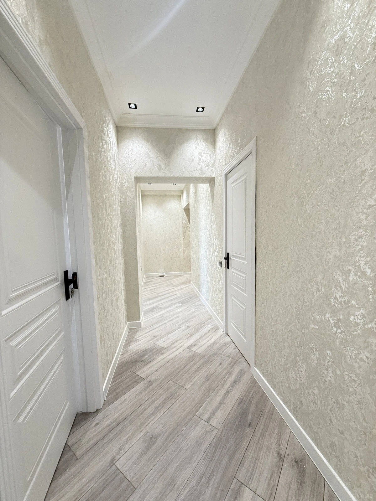 Satılır 2 otaqlı mənzil 95 m²