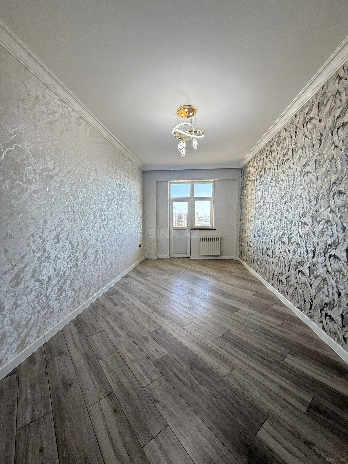 Satılır 2 otaqlı mənzil 95 m²