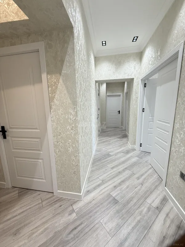 Satılır 2 otaqlı mənzil 95 m²