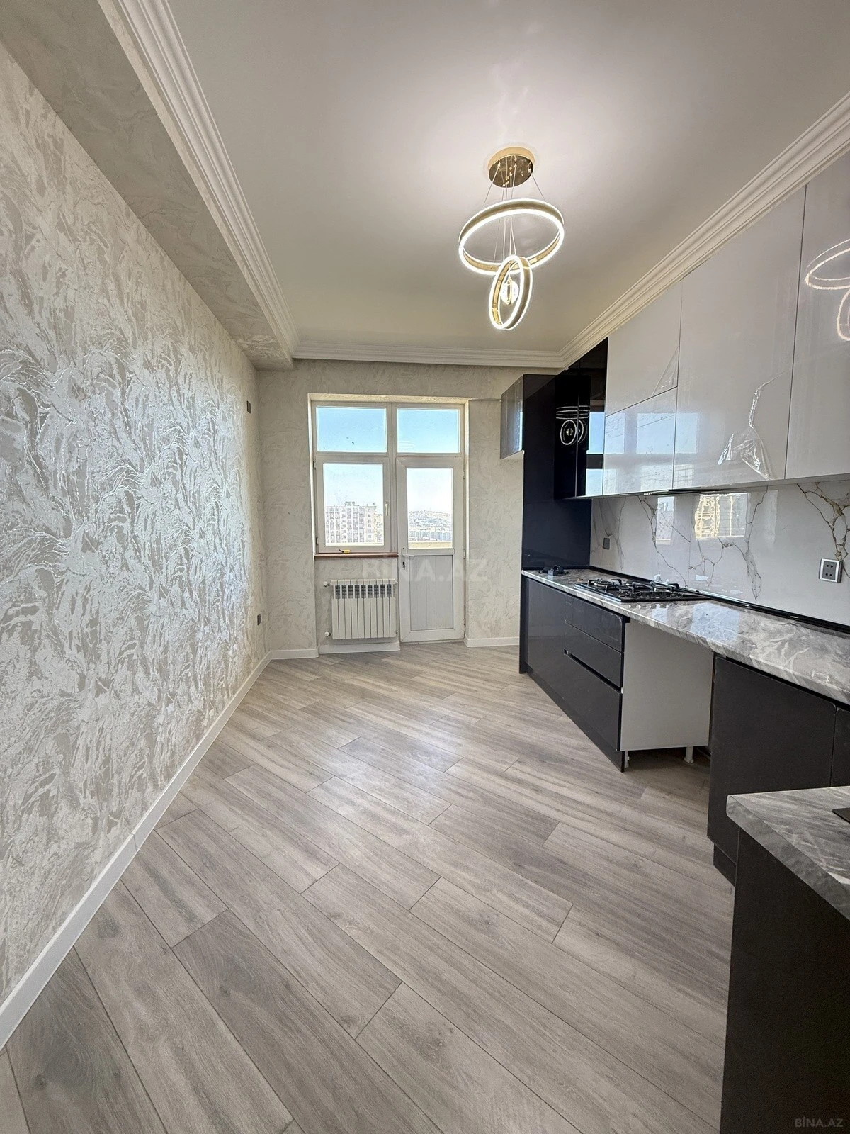 Satılır 2 otaqlı mənzil 95 m²