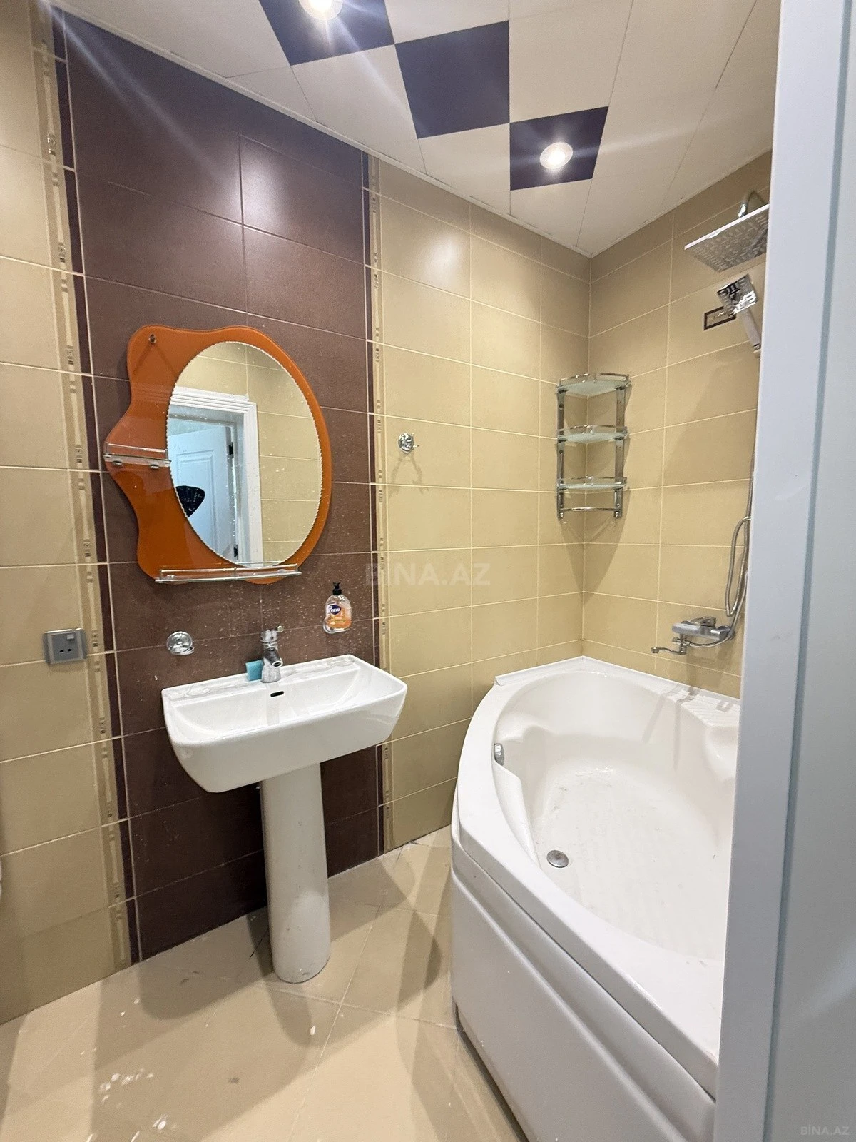 Satılır 2 otaqlı mənzil 95 m²