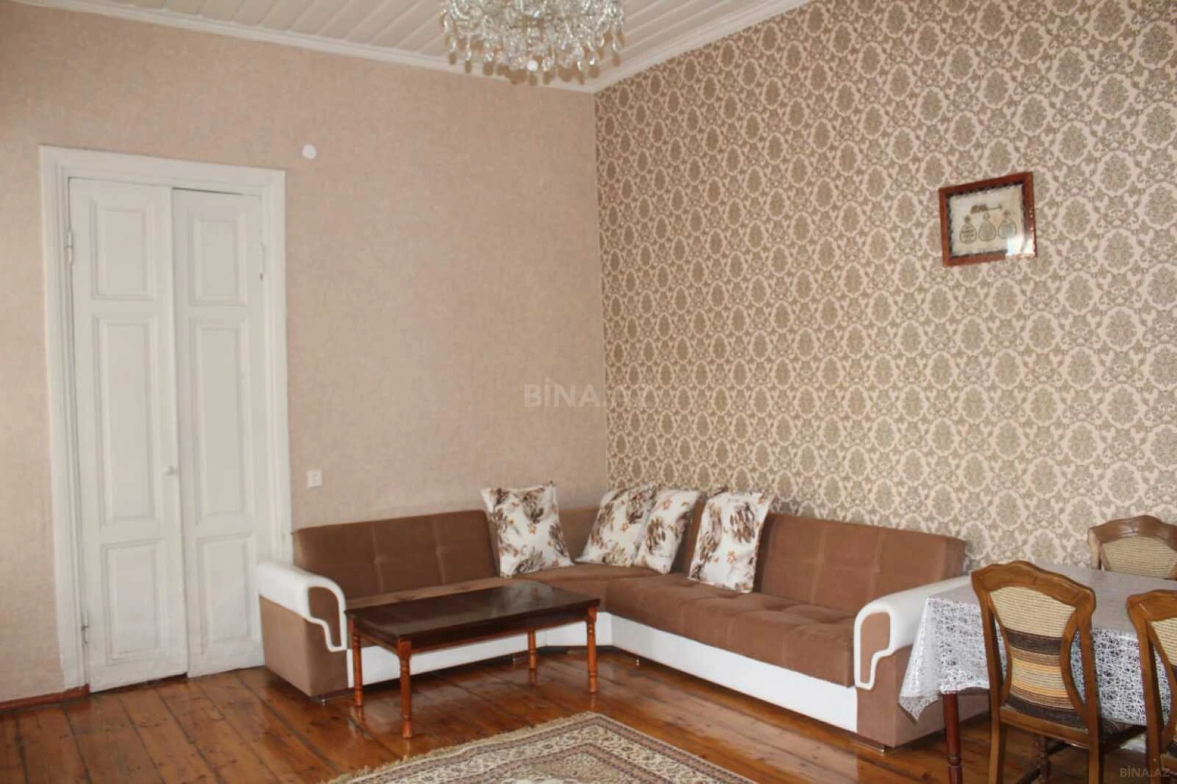 Kirayə verilir 3 otaqlı mənzil 96 m²