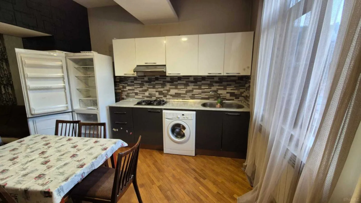 Kirayə verilir 3 otaqlı mənzil 80 m²