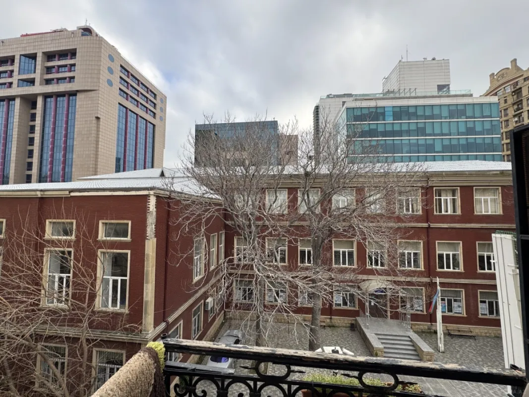 Satılır 3 otaqlı mənzil 100 m²