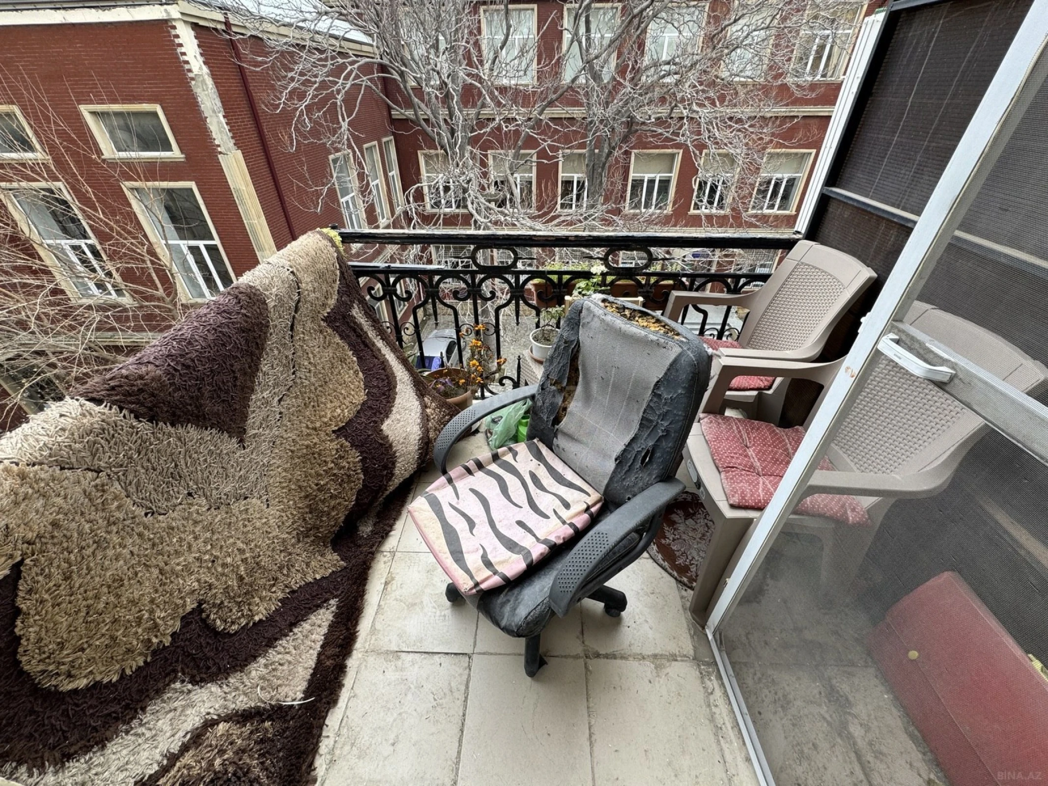 Satılır 3 otaqlı mənzil 100 m²