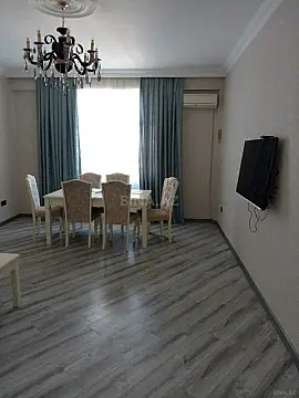 Kirayə verilir 2 otaqlı mənzil 55 m²