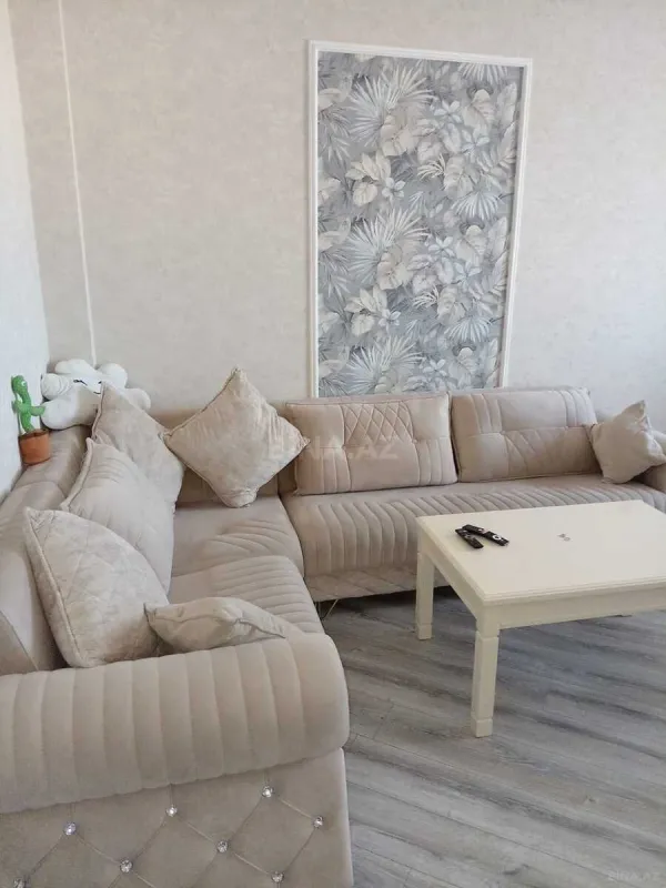 Kirayə verilir 2 otaqlı mənzil 55 m²