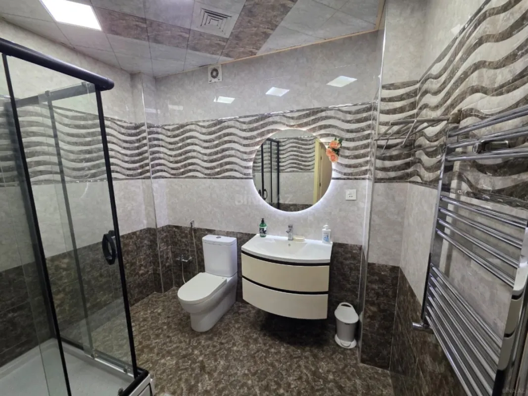 Kirayə verilir 3 otaqlı mənzil 140 m²