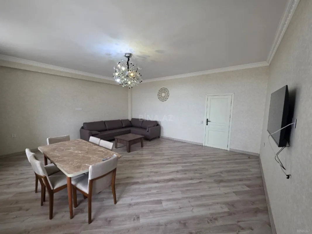Kirayə verilir 3 otaqlı mənzil 140 m²