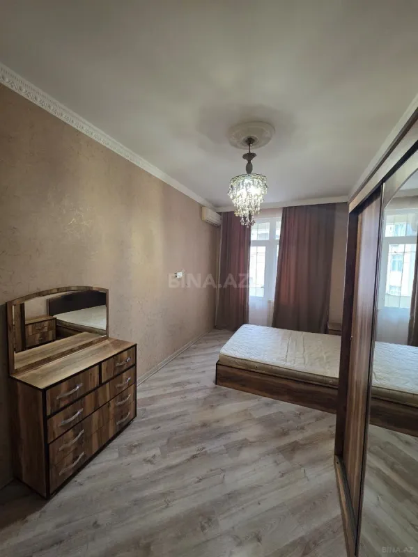 Kirayə verilir 3 otaqlı mənzil 140 m²