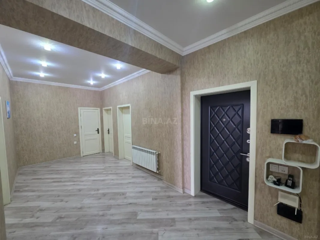 Kirayə verilir 3 otaqlı mənzil 140 m²