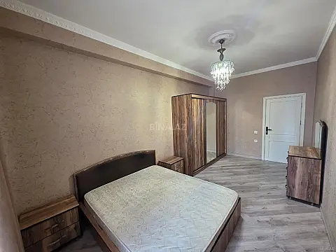 Kirayə verilir 3 otaqlı mənzil 140 m²