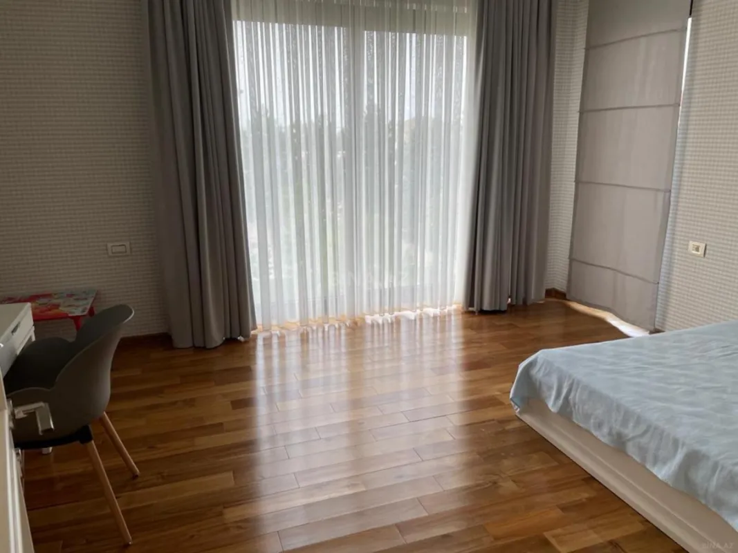 Kirayə verilir 5 otaqlı həyət evi 350 m²
