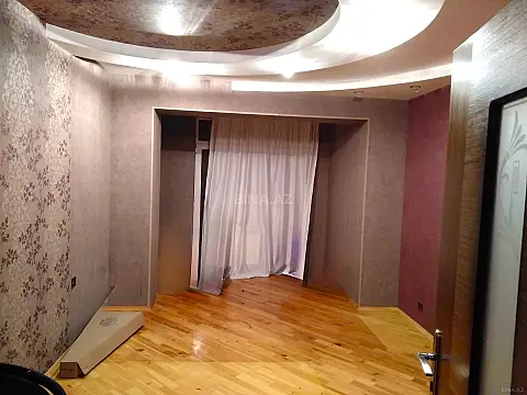 Satılır 3 otaqlı mənzil 90 m²