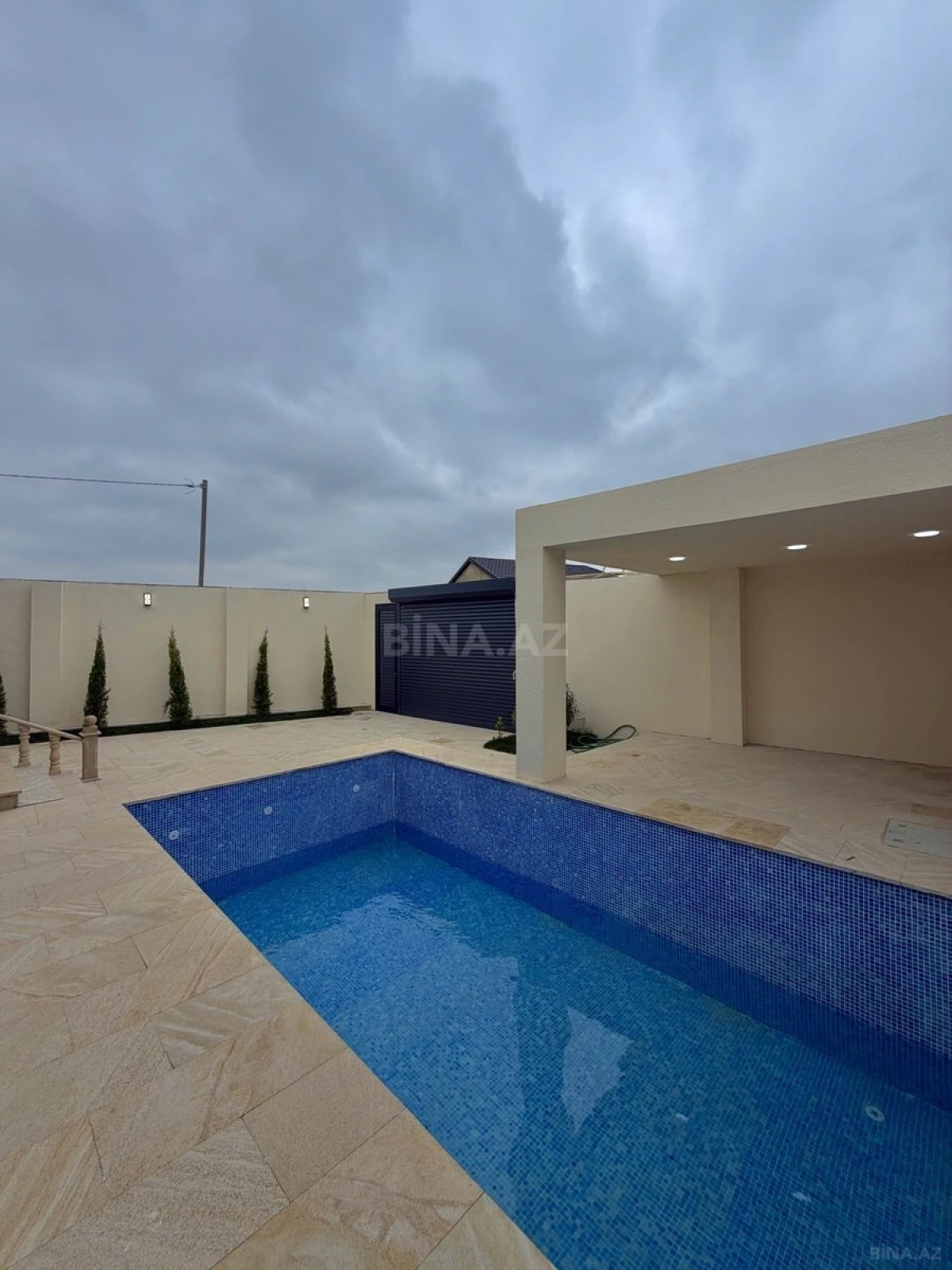 Satılır 4 otaqlı həyət evi 165 m²