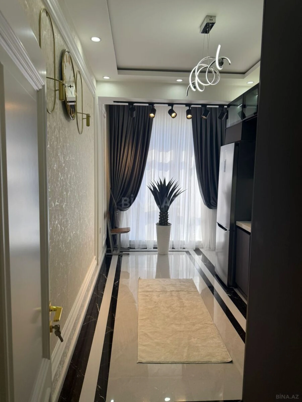 Satılır 2 otaqlı mənzil 72 m²