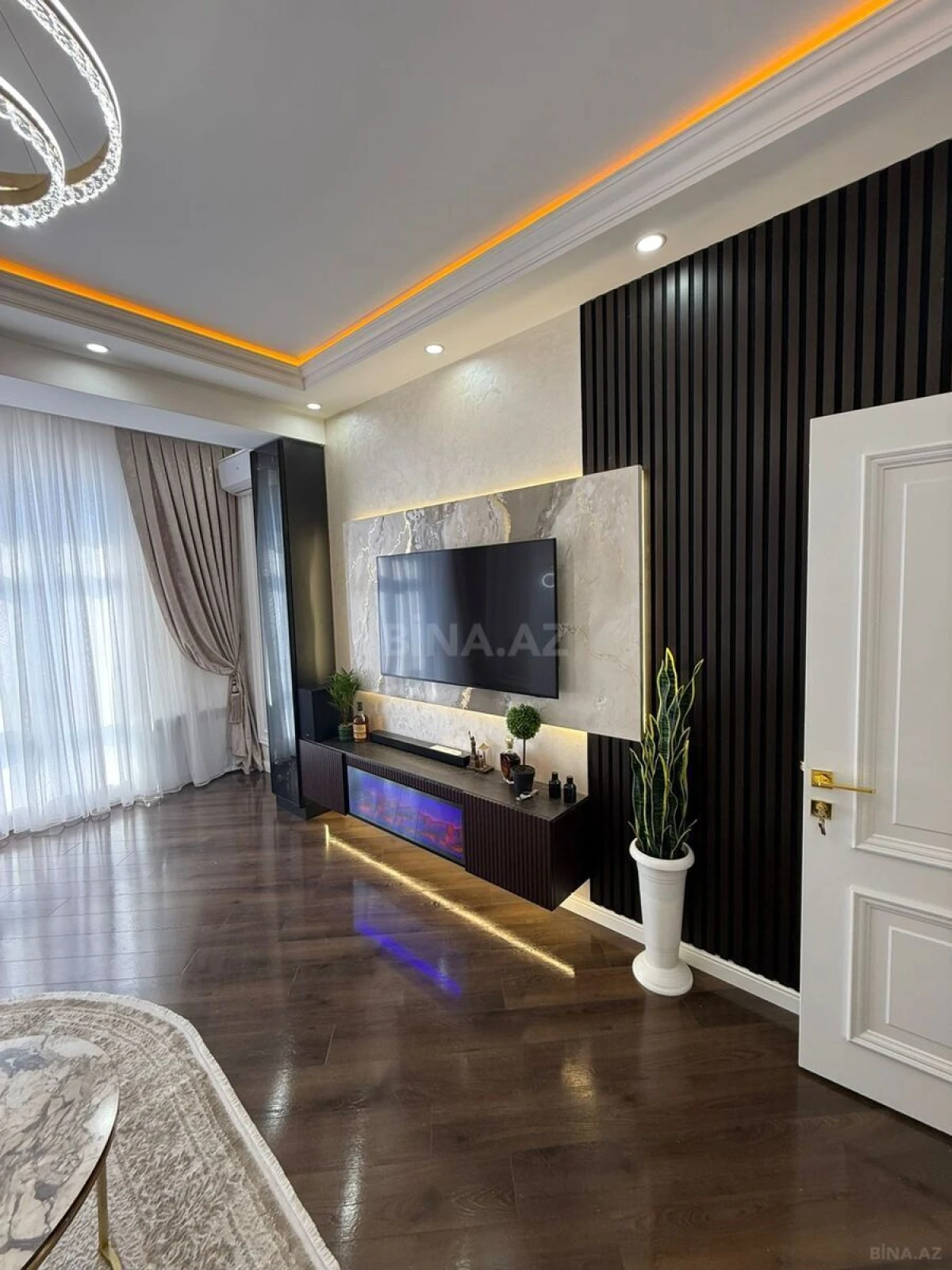 Satılır 2 otaqlı mənzil 72 m²