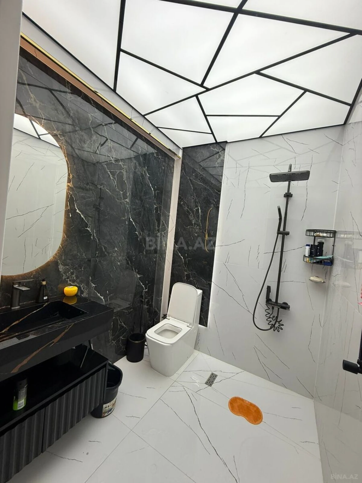 Satılır 2 otaqlı mənzil 72 m²