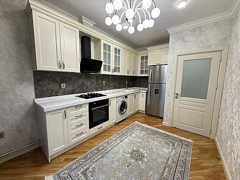 Satılır 3 otaqlı mənzil 83 m²