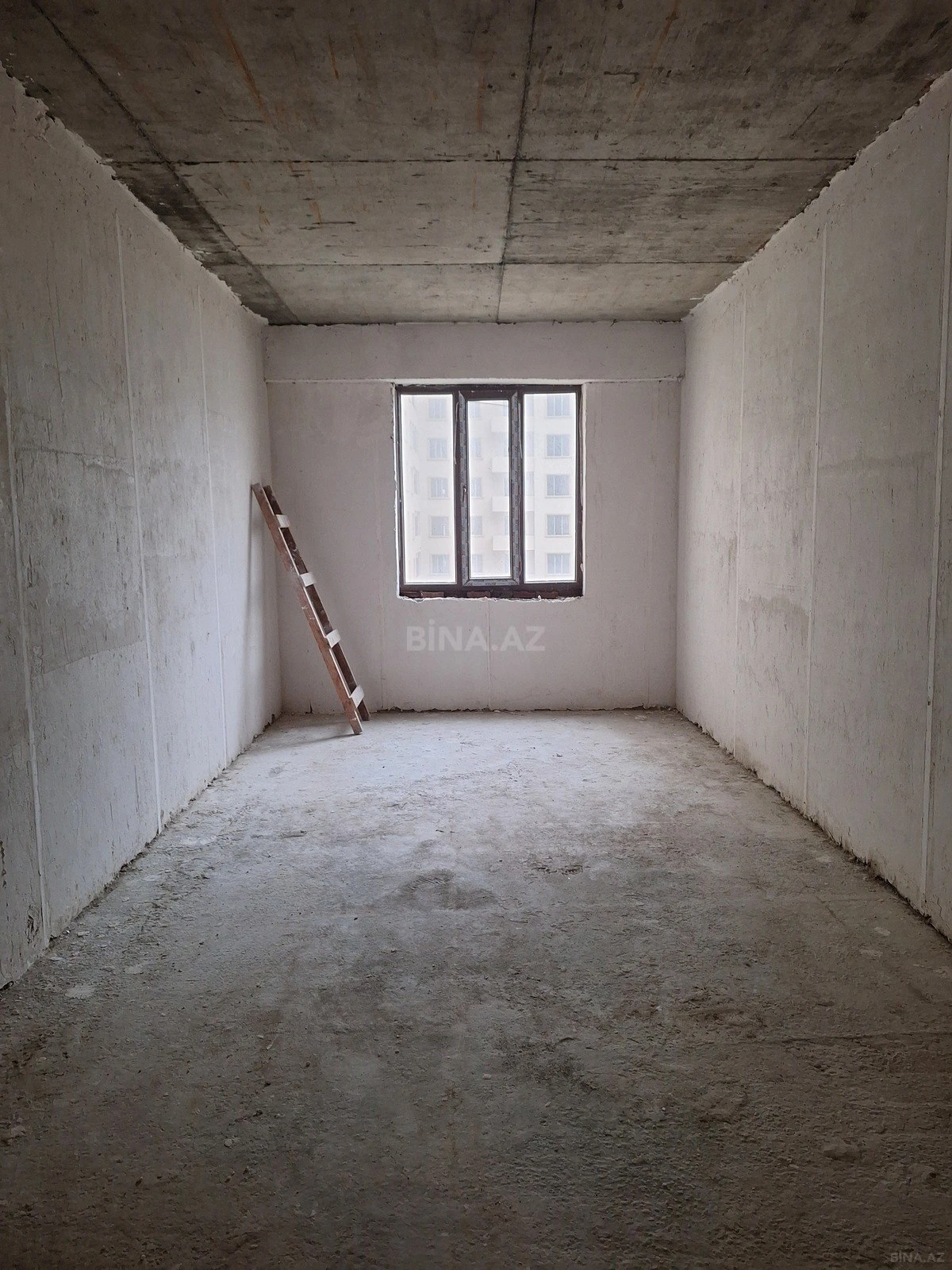 Satılır 3 otaqlı mənzil 167 m²