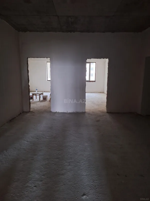 Satılır 3 otaqlı mənzil 167 m²