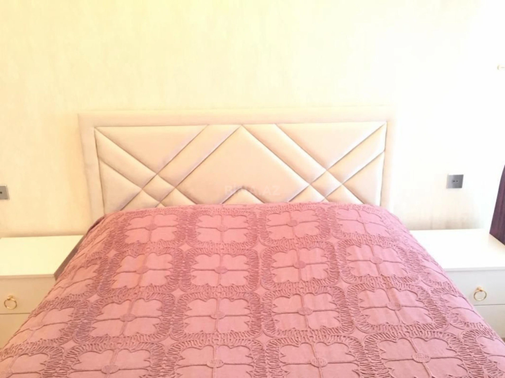 Satılır 2 otaqlı mənzil 61 m²