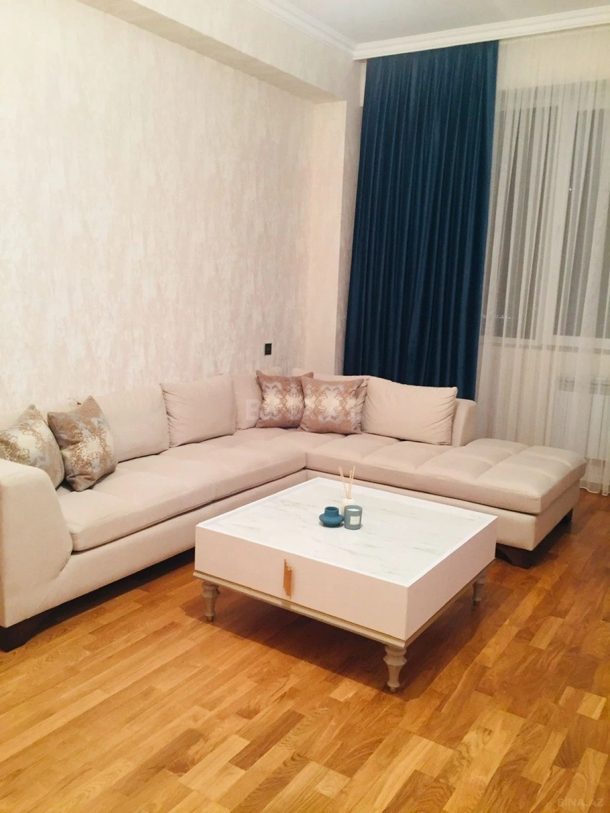 Satılır 2 otaqlı mənzil 61 m²