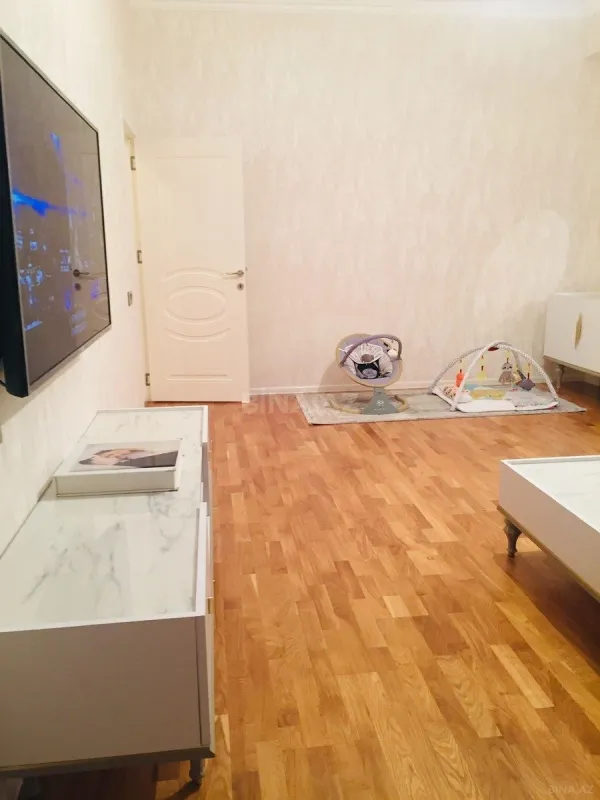 Satılır 2 otaqlı mənzil 61 m²