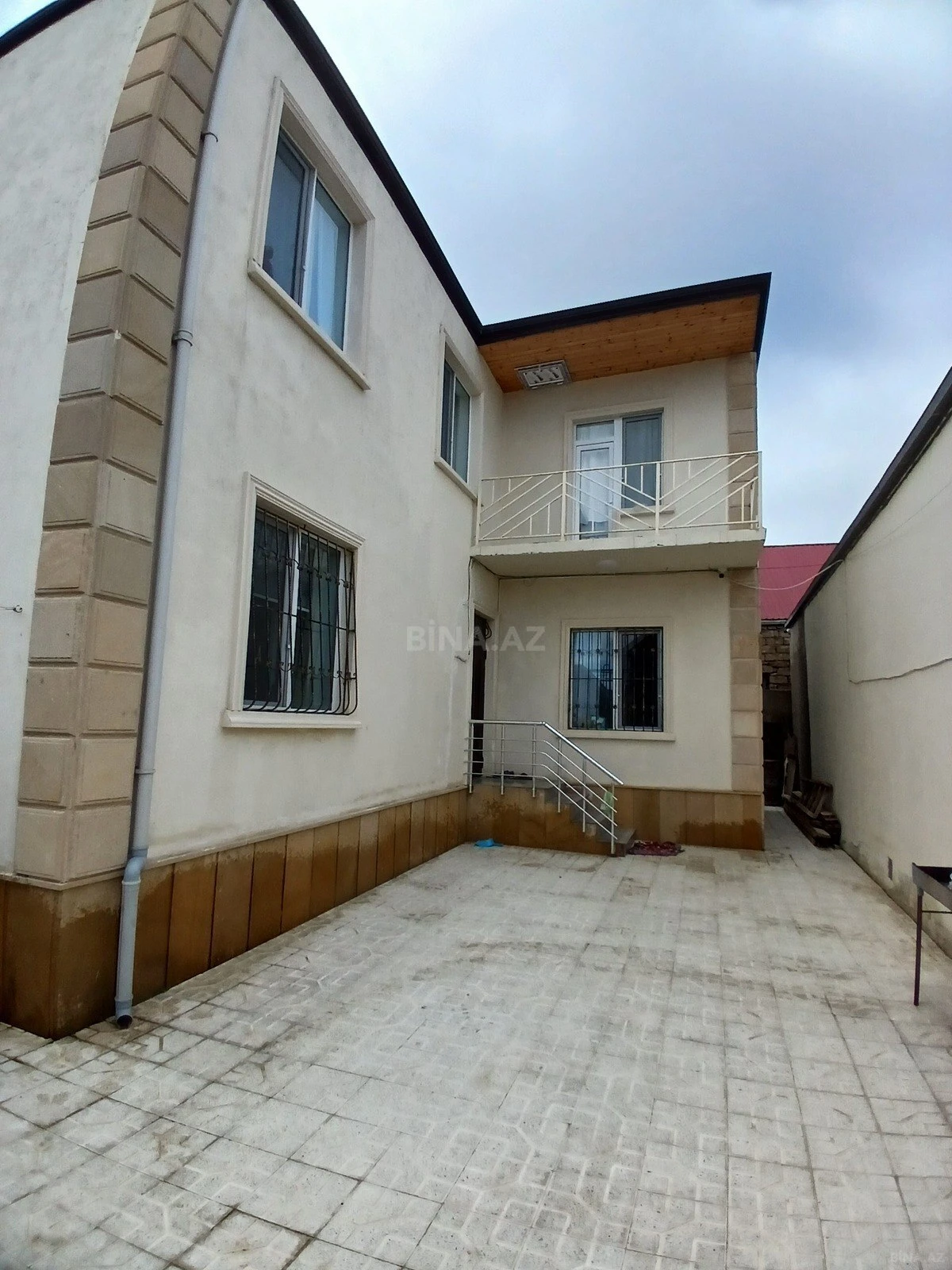 Satılır 4 otaqlı həyət evi 100 m²