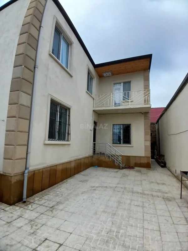 Satılır 4 otaqlı həyət evi 100 m²
