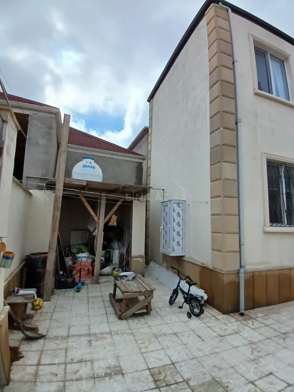 Satılır 4 otaqlı həyət evi 100 m²