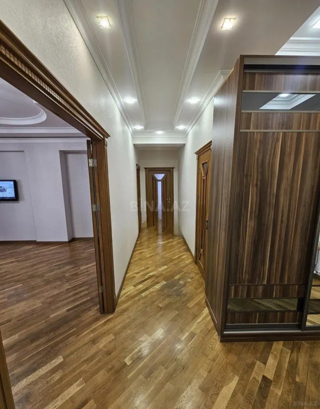Kirayə verilir 2 otaqlı mənzil 100 m²