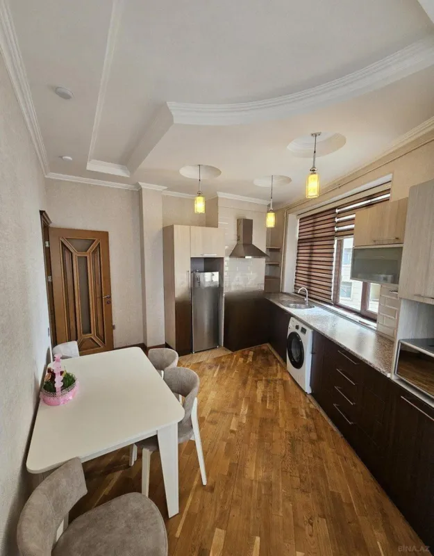 Kirayə verilir 2 otaqlı mənzil 100 m²