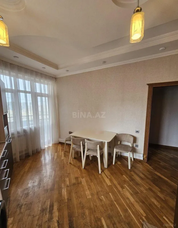 Kirayə verilir 2 otaqlı mənzil 100 m²