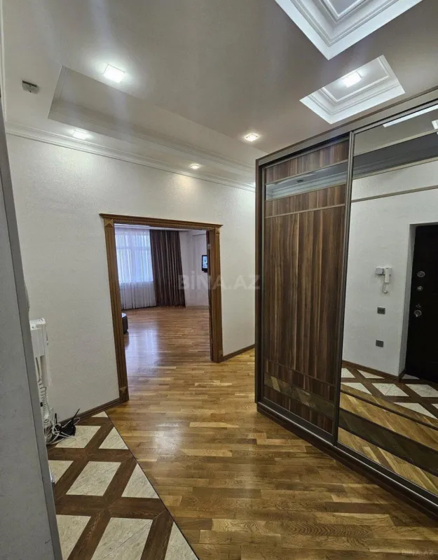Kirayə verilir 2 otaqlı mənzil 100 m²