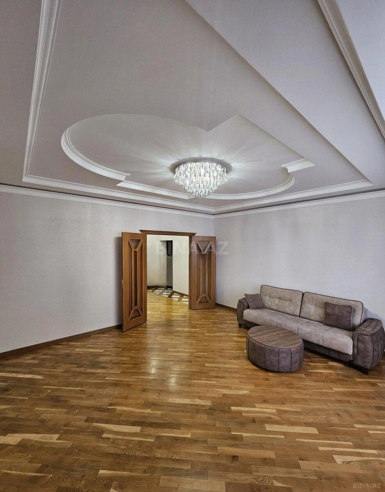 Kirayə verilir 2 otaqlı mənzil 100 m²