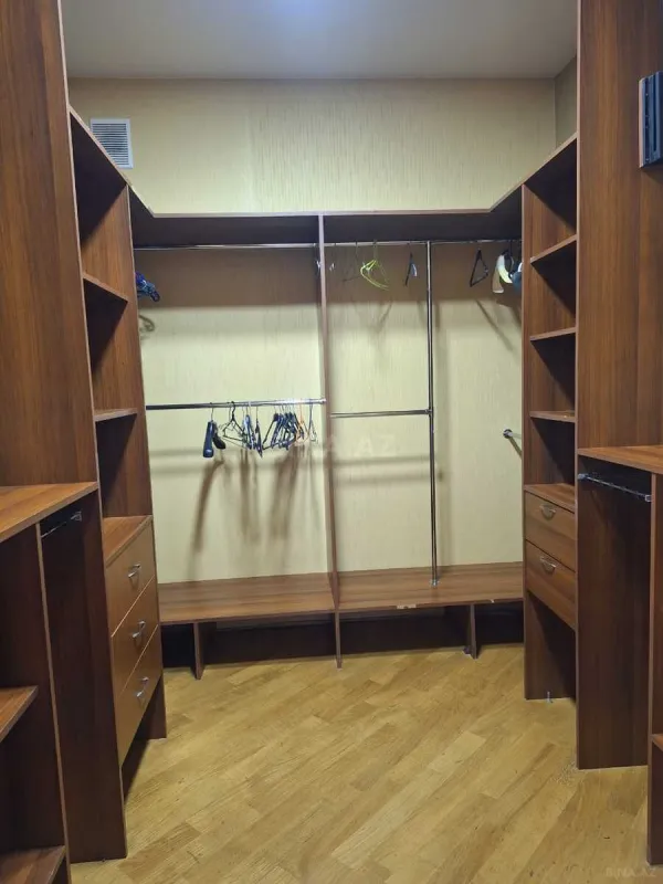 Kirayə verilir 4 otaqlı mənzil 360 m²