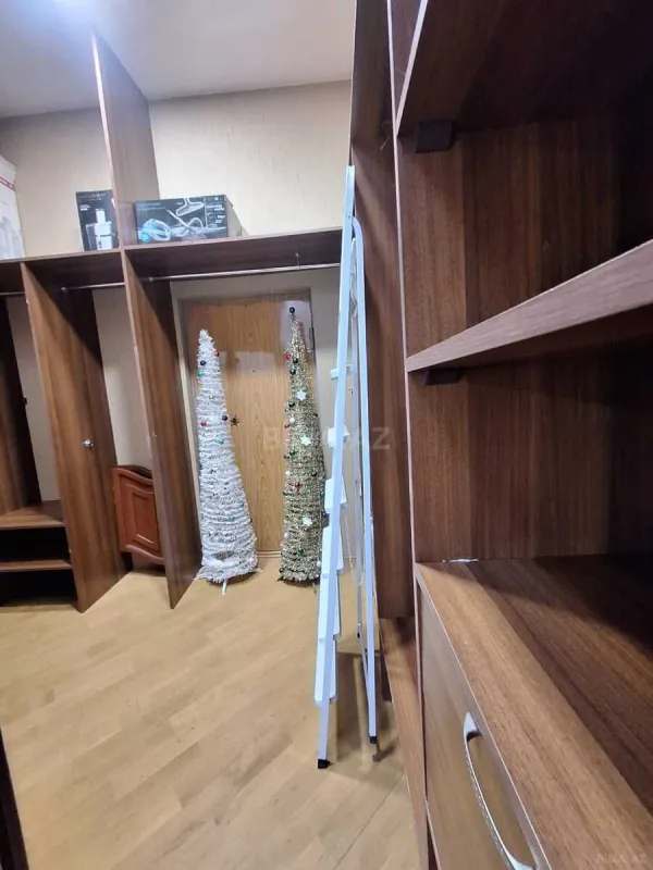 Kirayə verilir 4 otaqlı mənzil 360 m²