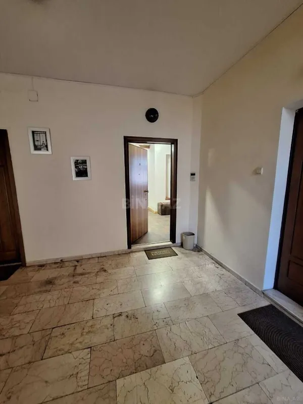 Kirayə verilir 4 otaqlı mənzil 360 m²
